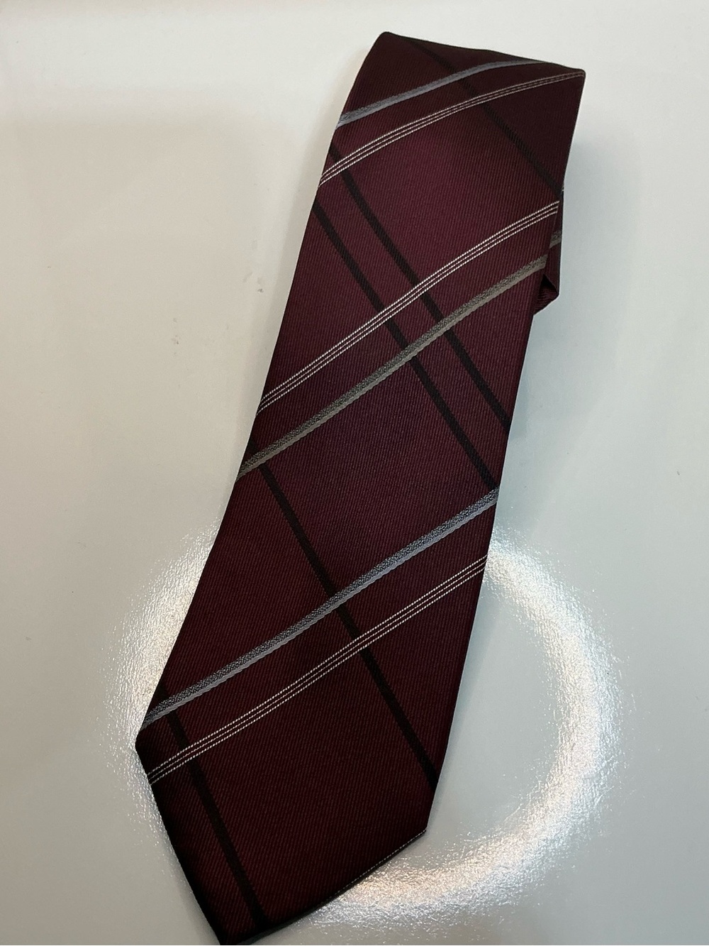 Kenneth Cole Reaction 100% Silk Burgundy Striped Tie Men’s Designer Necktie